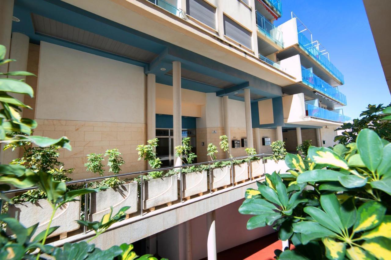 Homeincalpe Borumbot Buitenkant foto
